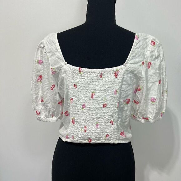 BP Puff Sleeve Crop Top in Tossed Berrries Medium - Picture 4 of 16